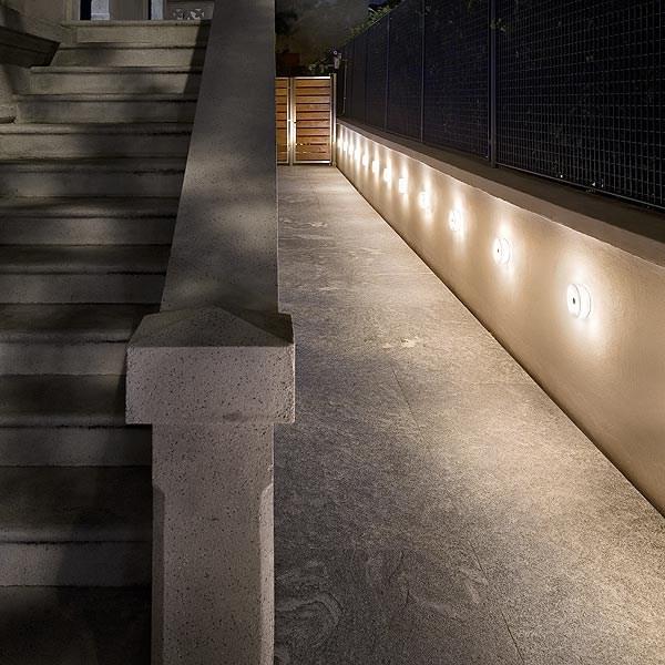 MINI BUTTON Die cast aluminium outdoor wall lamp
