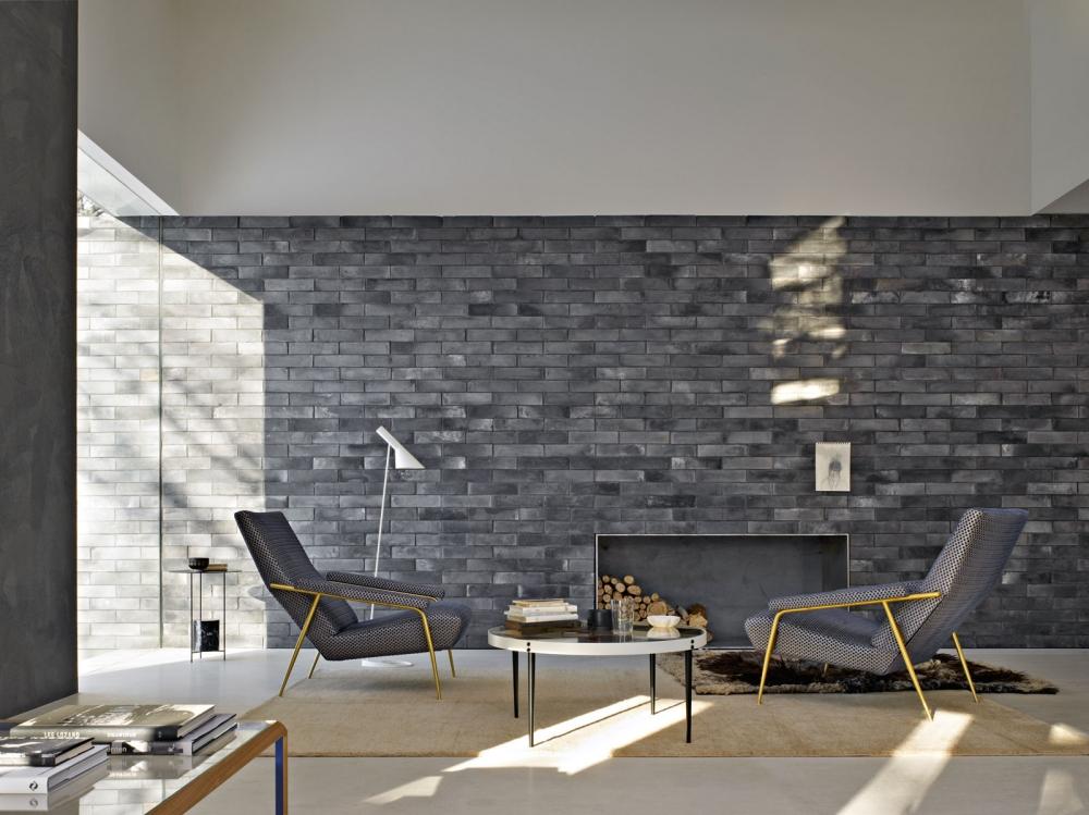 D.153.1 Fabric armchair