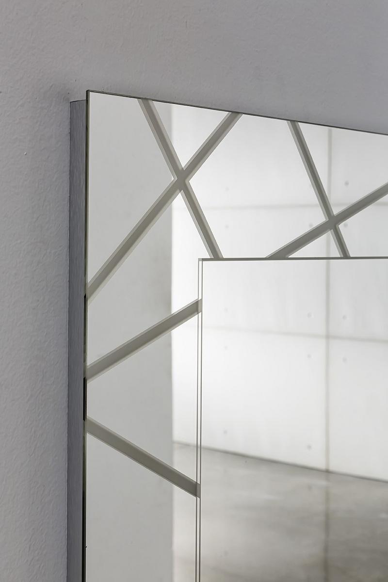 SEGMENT Square wall-mounted framed mirror