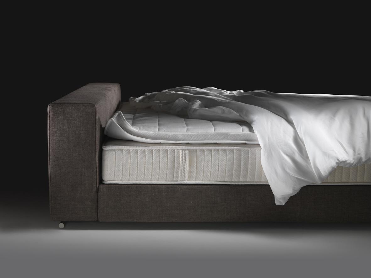 GROUNDPIECE SLIM Fabric double bed with removable cover