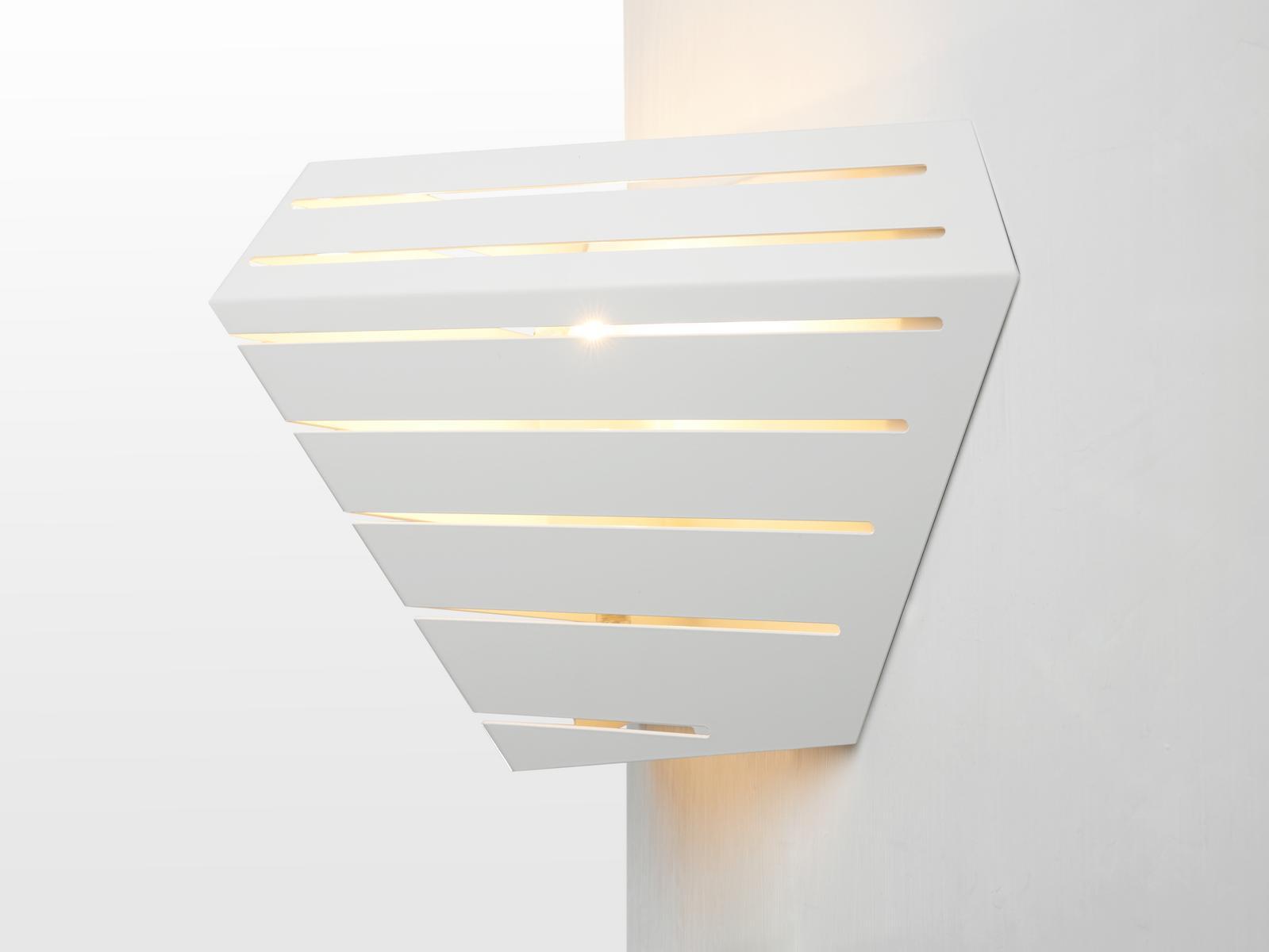 DADÌ Iron wall light