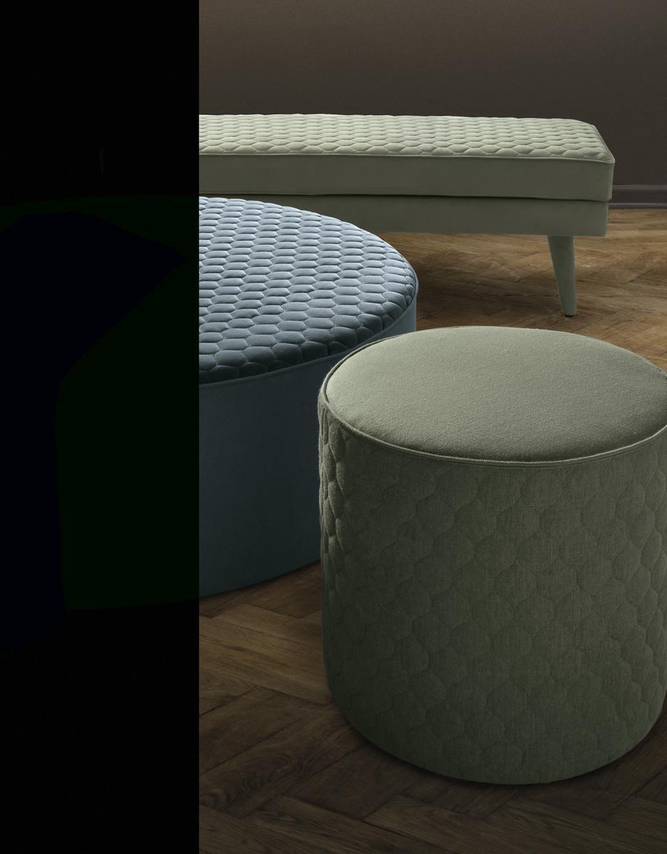 COROLLE Fabric pouf