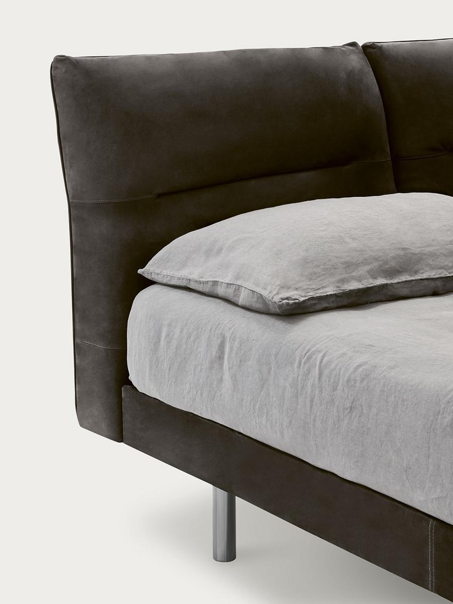 VINTAGE Upholstered leather double bed