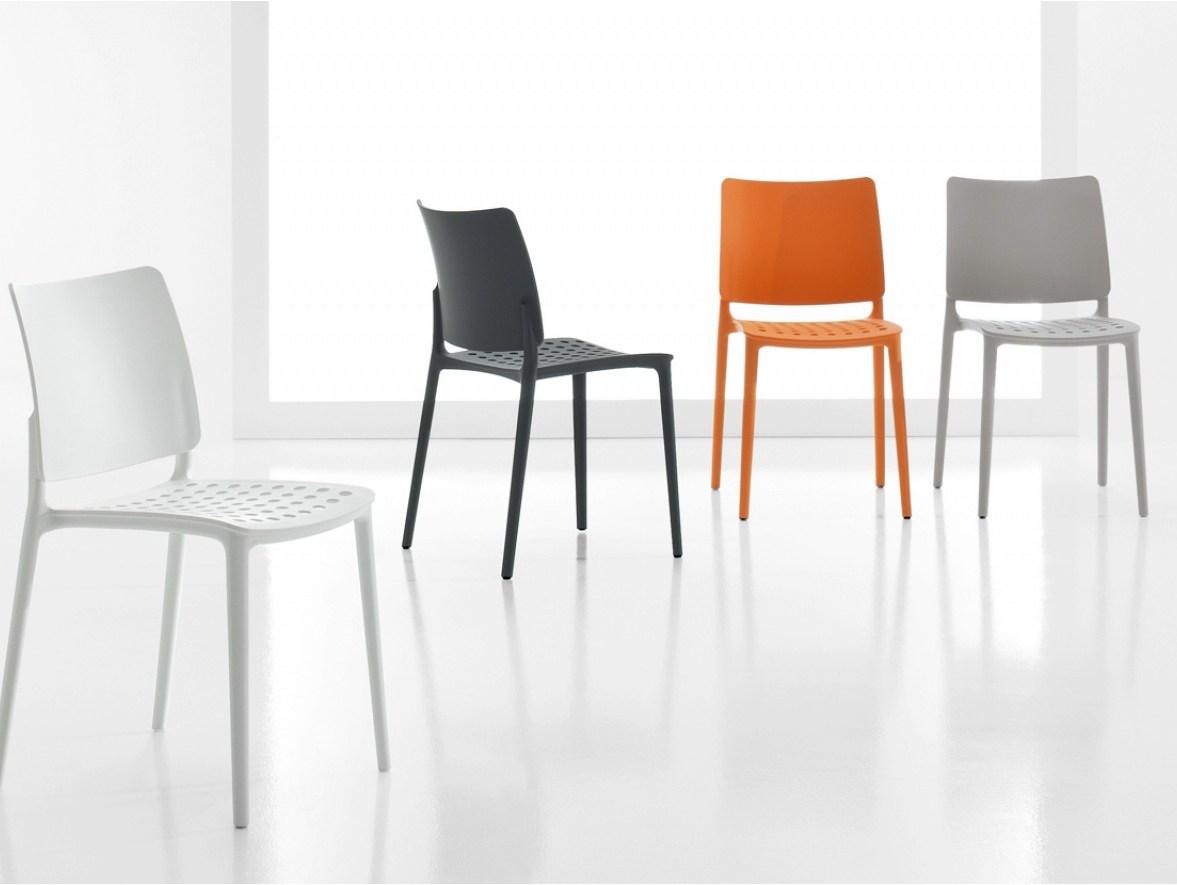 BLUES Polypropylene chair