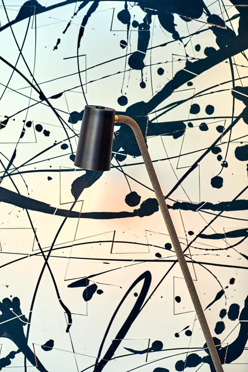 UP Metal floor lamp