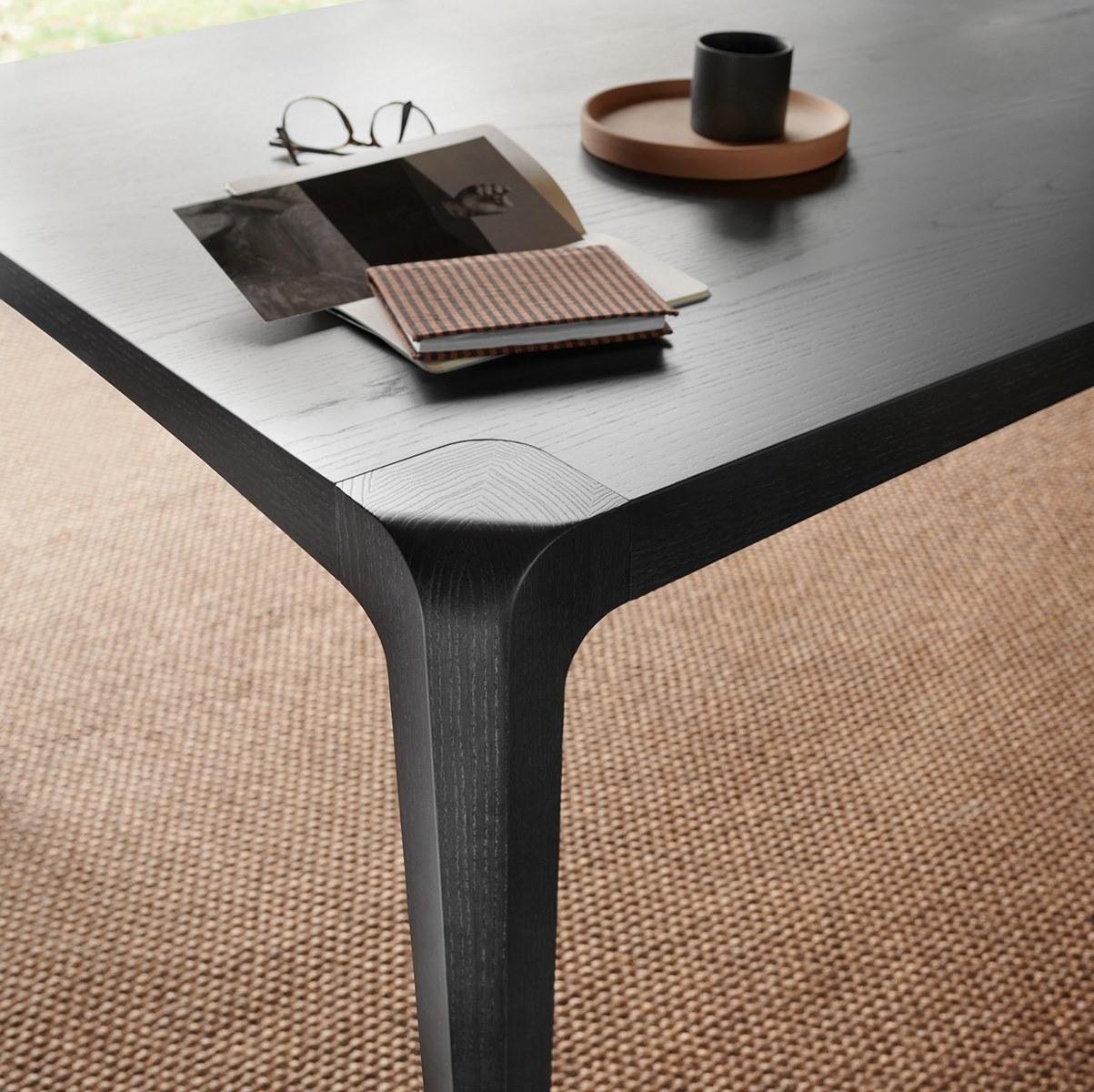 EILES Rectangular wooden table