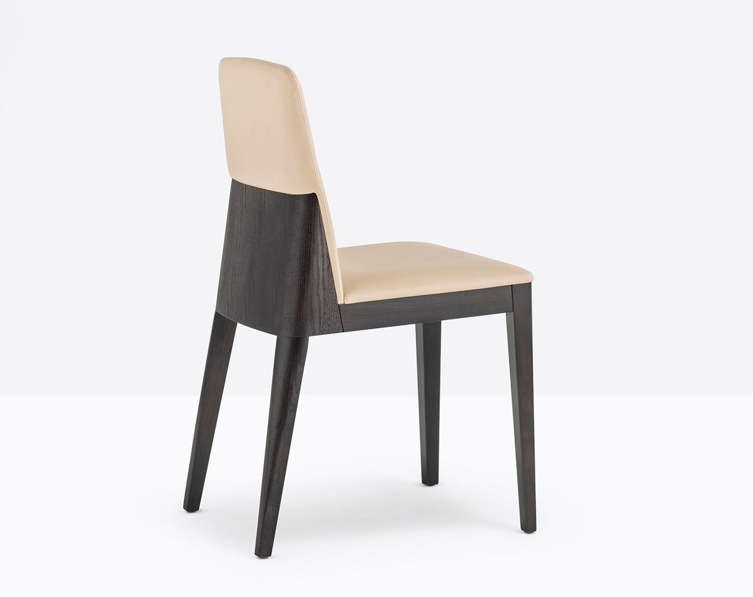 ALLURE 735 Upholstered wooden chair