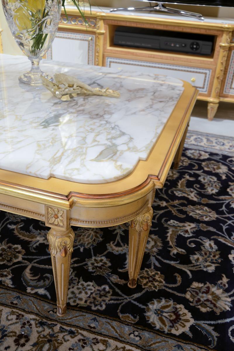 4970 Square wooden coffee table