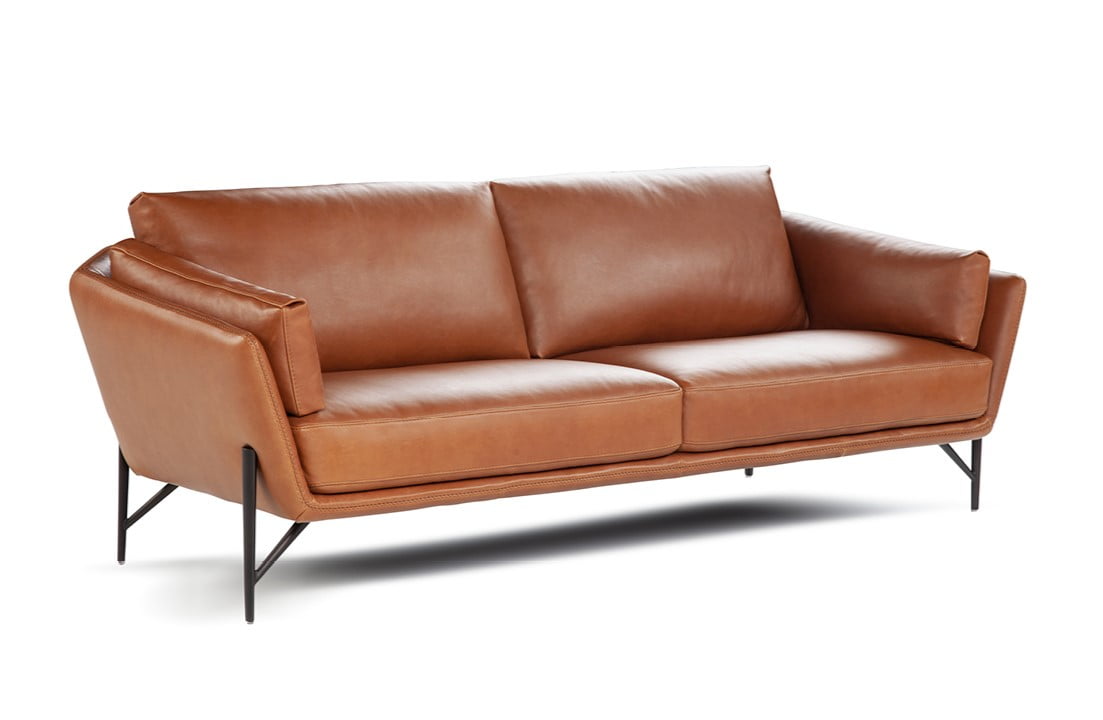VENERE Venere sofa: Essential design, soft cushions, perfect for any space offering comfort and Italian elegance. Available in various sizes, including daybed.