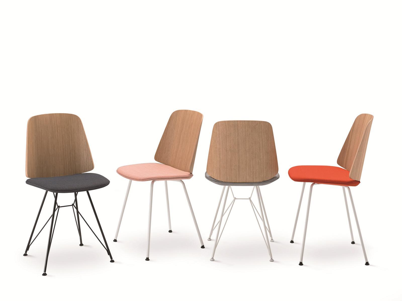 JUNE 2055 Chair with removable cover