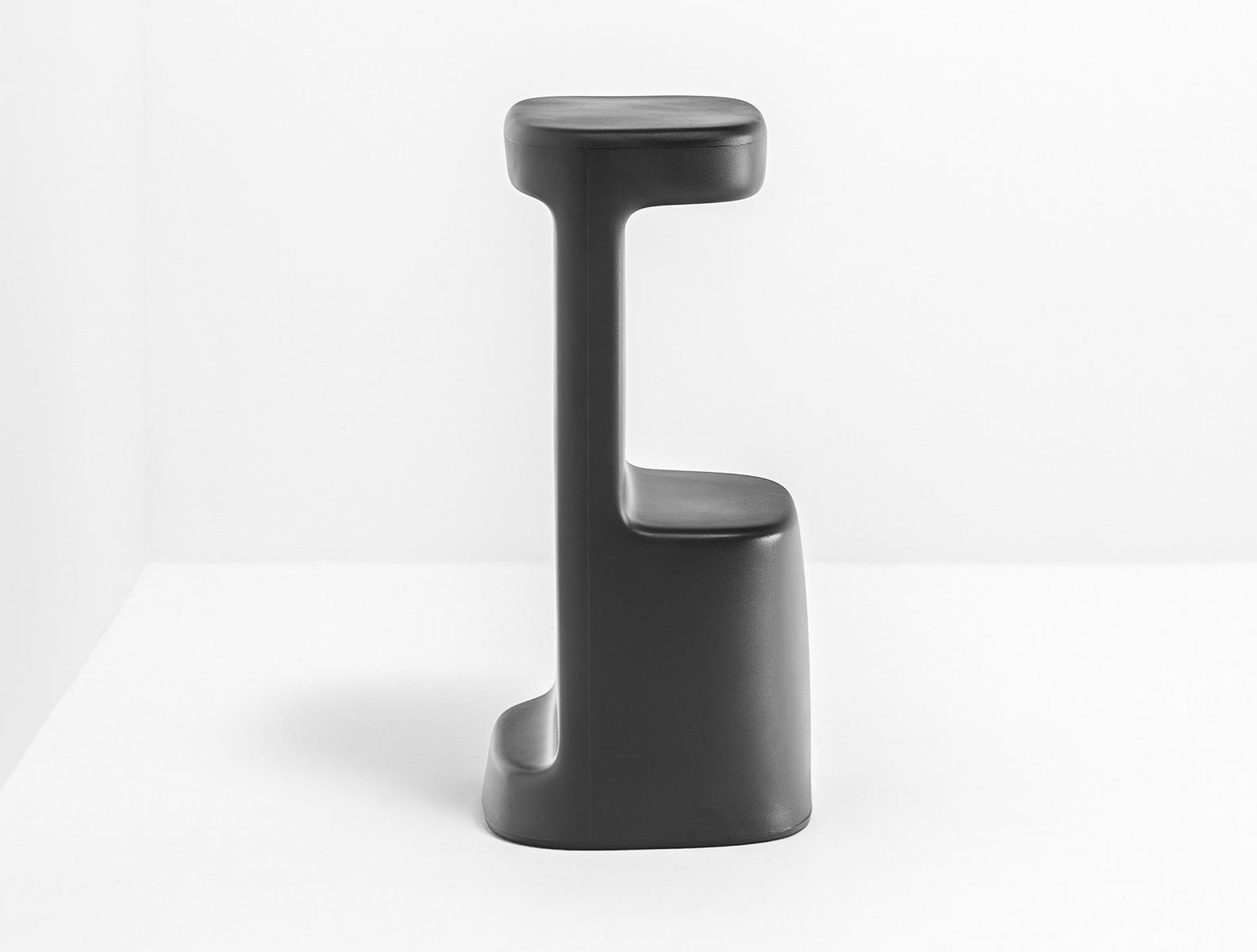 SERIF Polyethylene stool