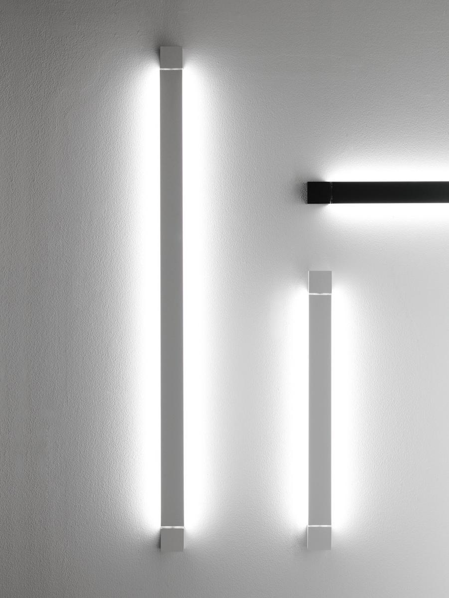 PIVOT Indirect light aluminium wall light