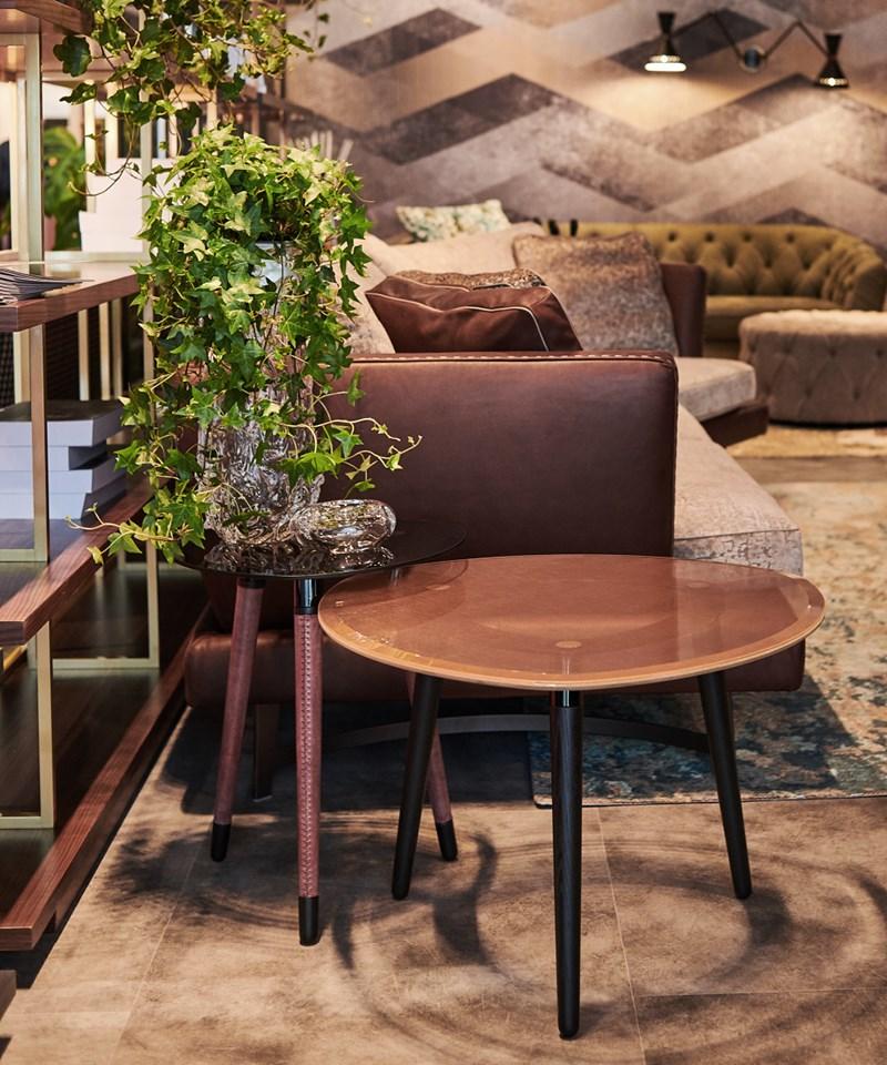 SHIELD Low coffee table for living room