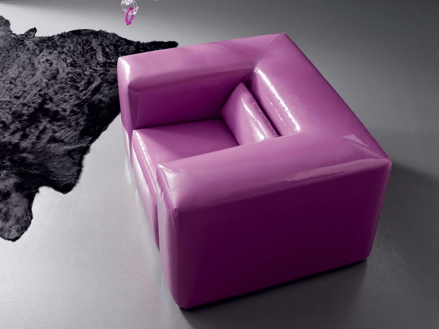 MINIMAL BAROQUE Leather armchair with armrests