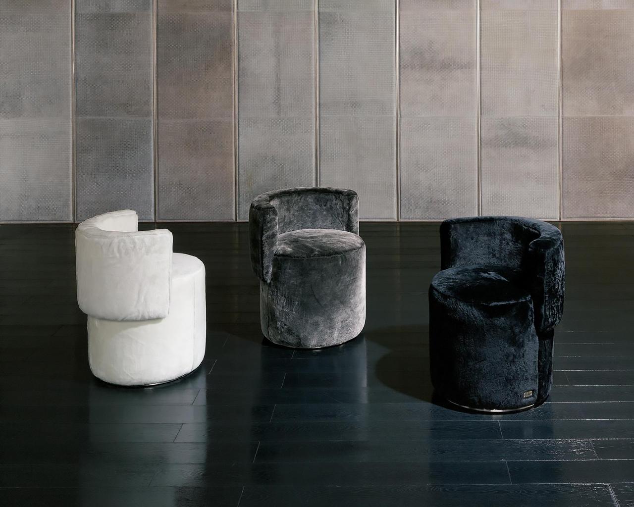 LOVE SEAT Fabric pouf in a luxury style