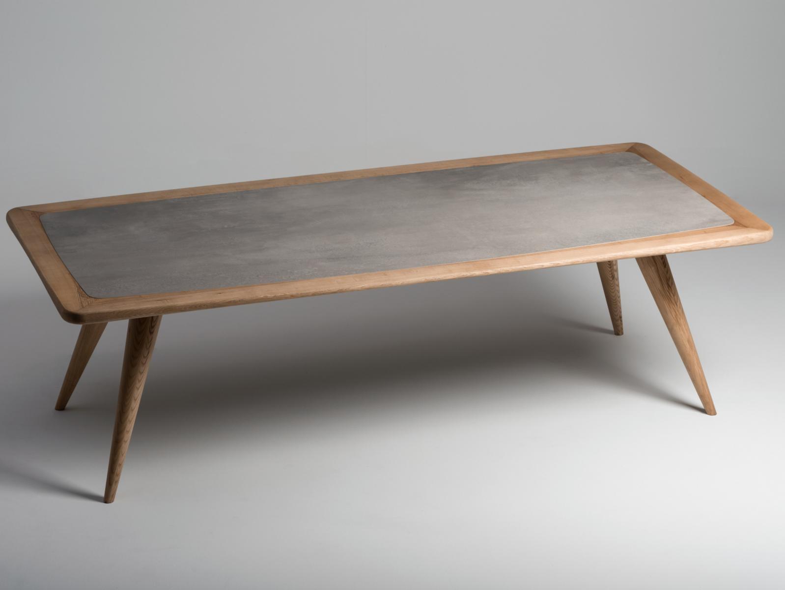 VERTIGO Rectangular cement and oak table