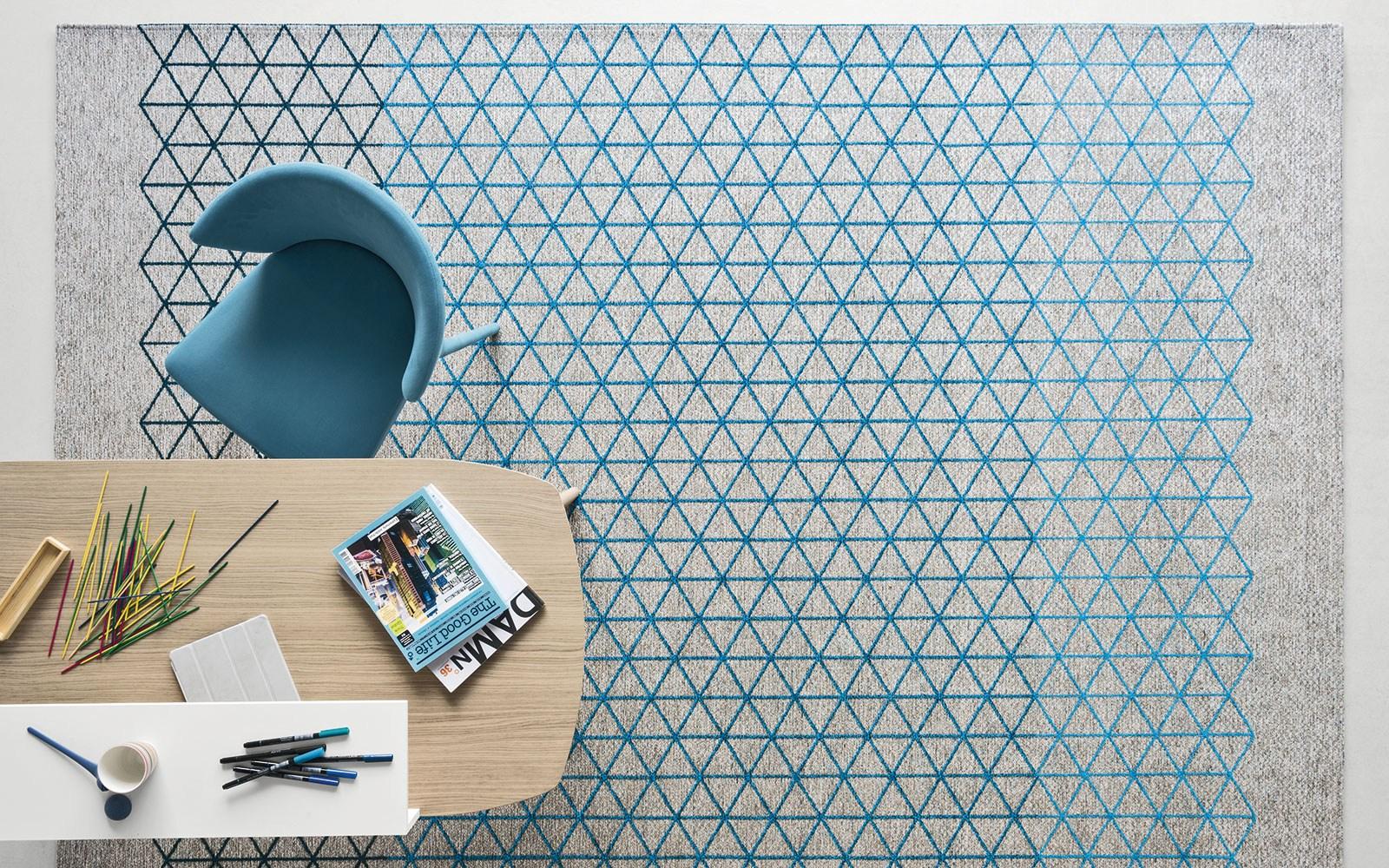 APOTEMA Rectangular rug with geometric shapes