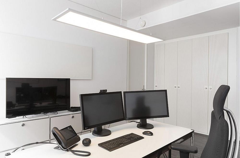 LED PANEL Metal pendant lamp in a contemporary style