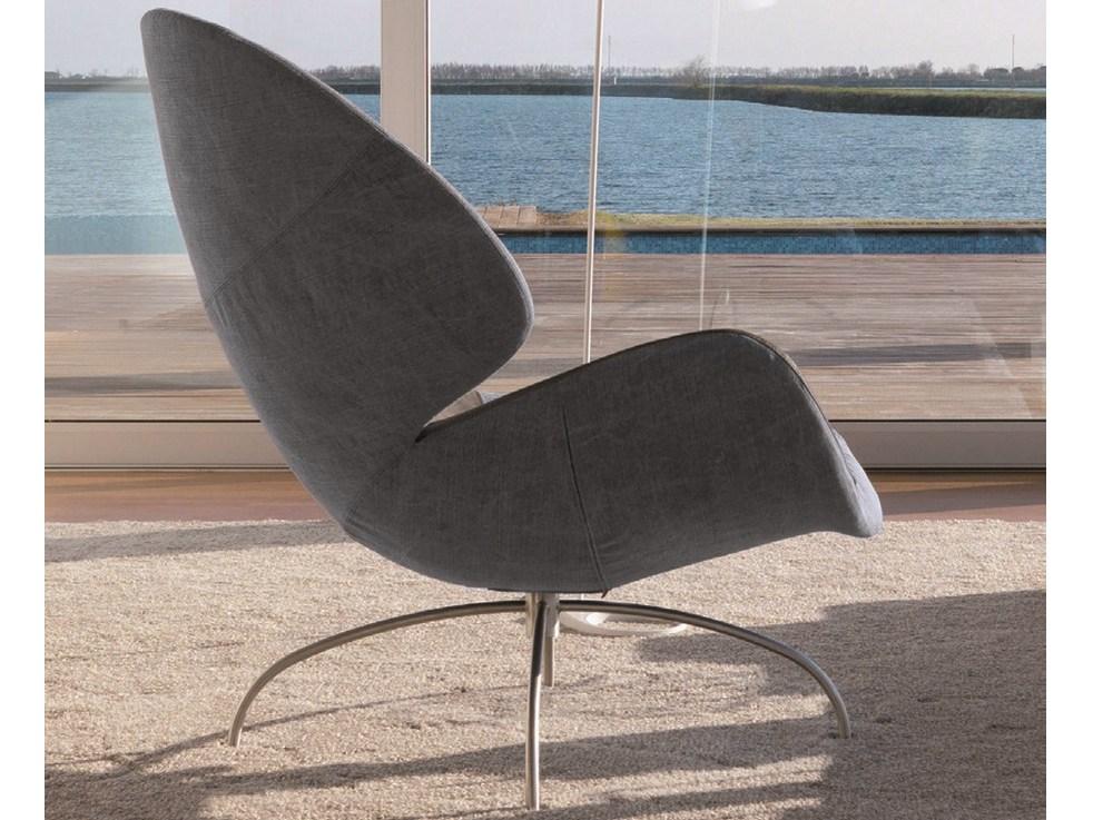 CLOÉ Fabric armchair