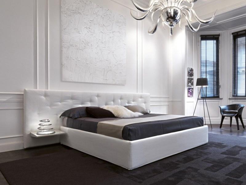 CHANCE Double bed with high headboard