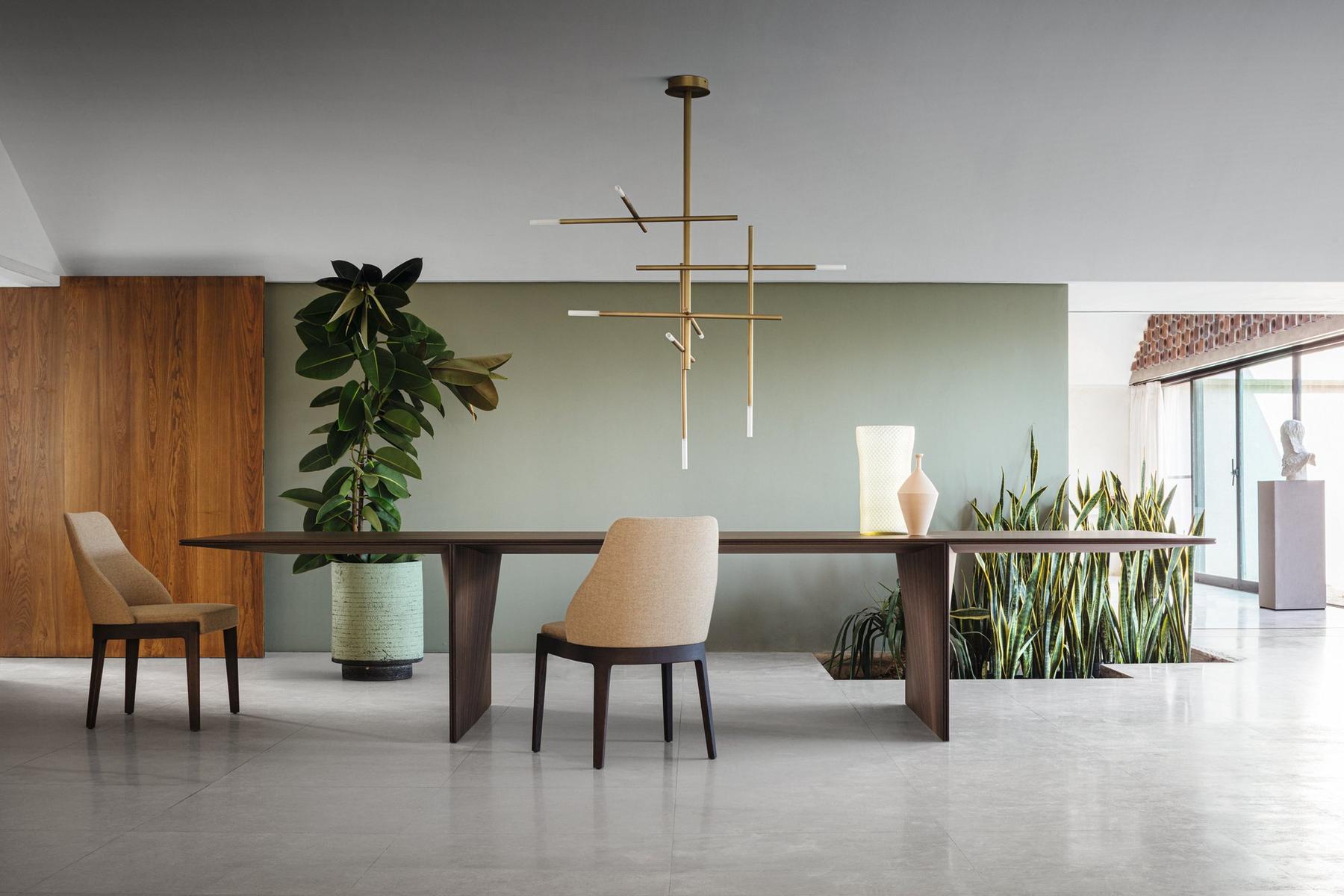 AVA Rectangular wooden table