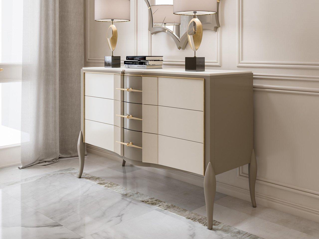 PR.118 Chest of drawers in wood with decoration on the drawers