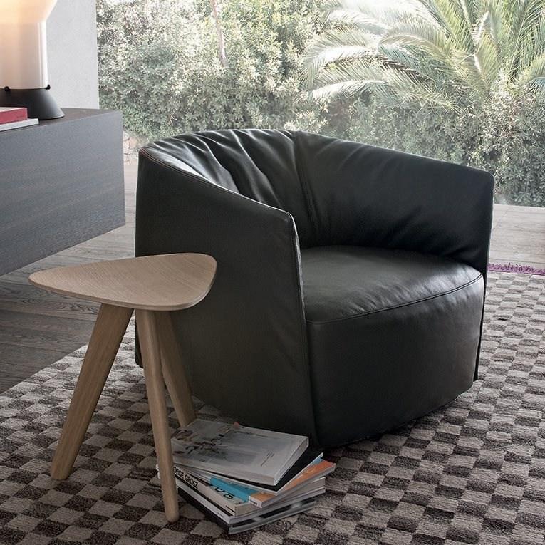 SANTA MONICA Upholstered leather armchair