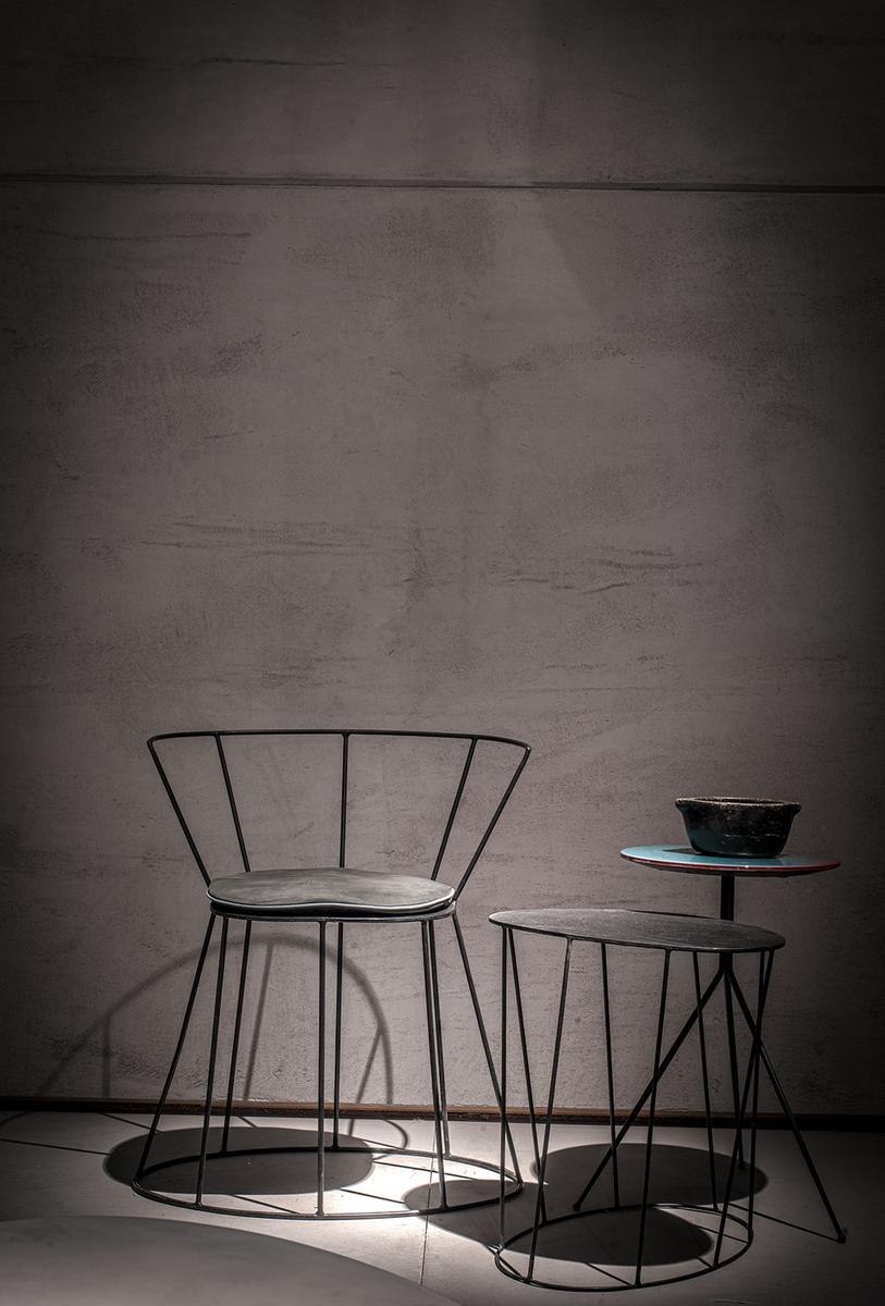 GIBELLINA NUDA Iron chair with armrests