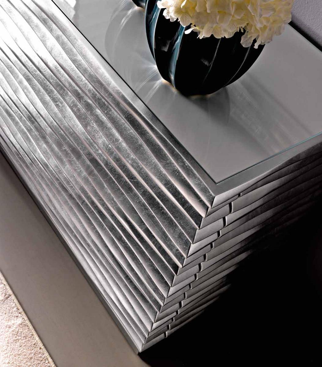 EBON Chest of drawers