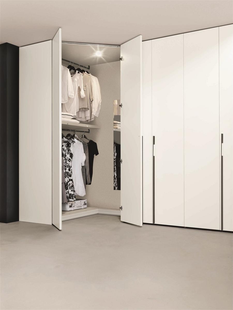 FURNISHED SPACES Sectional wardrobe