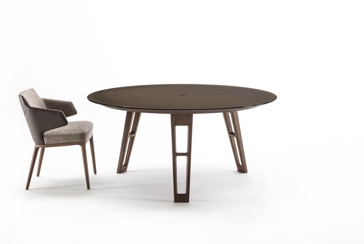 AXEL Round wooden dining table