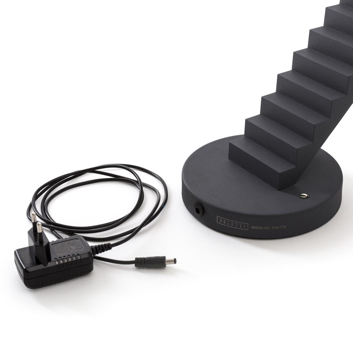 VERSO Aluminium table lamp