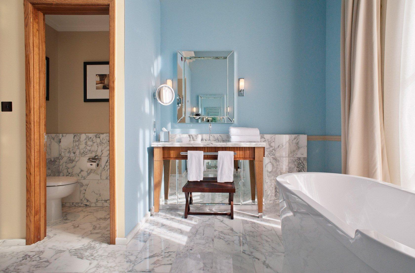 VERONA Zinc wall lamp for bathroom
