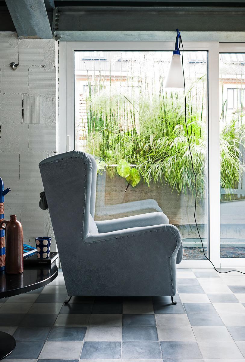 POCHETTE Leather armchair with armrests