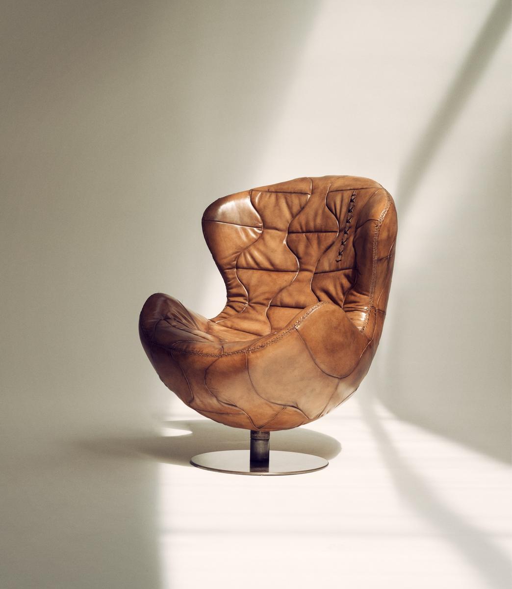 PELÈ Swivel leather armchair with armrests