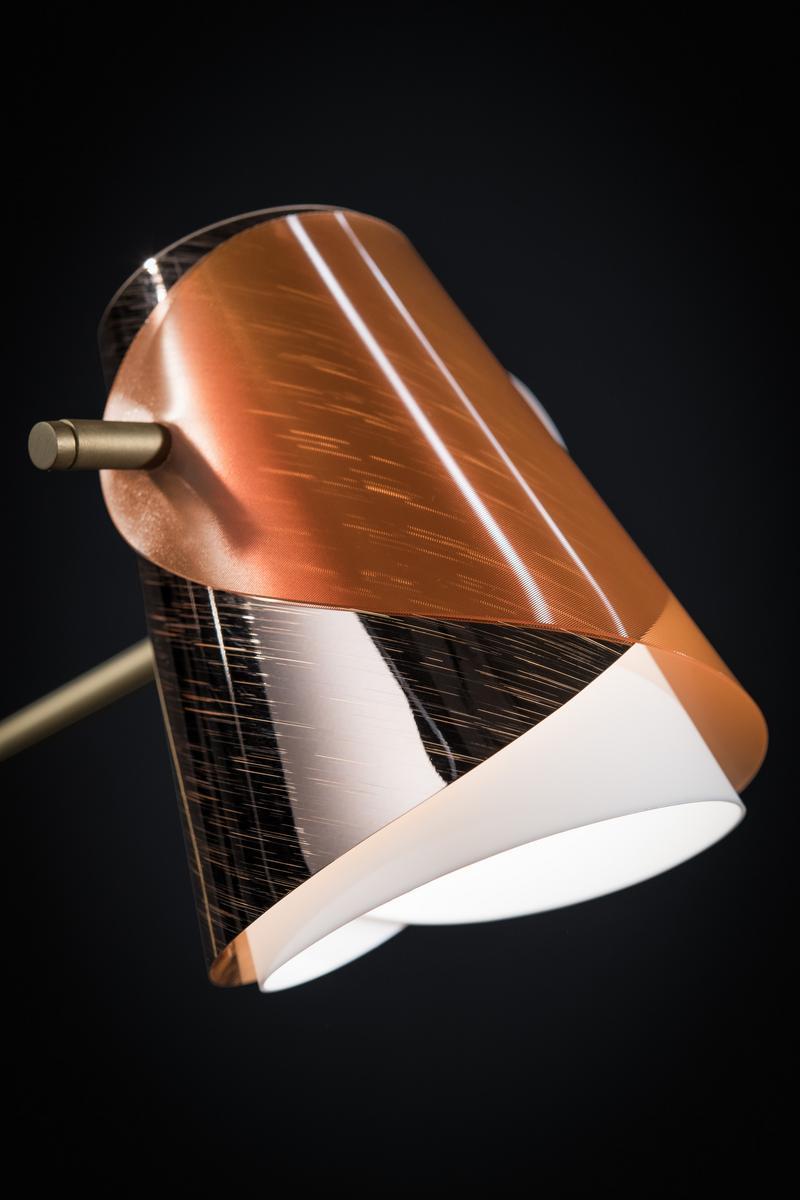 OVERLAY LED Lentiflex® and brass desk lamp OVERLAY LED Lentiflex® and brass desk lamp