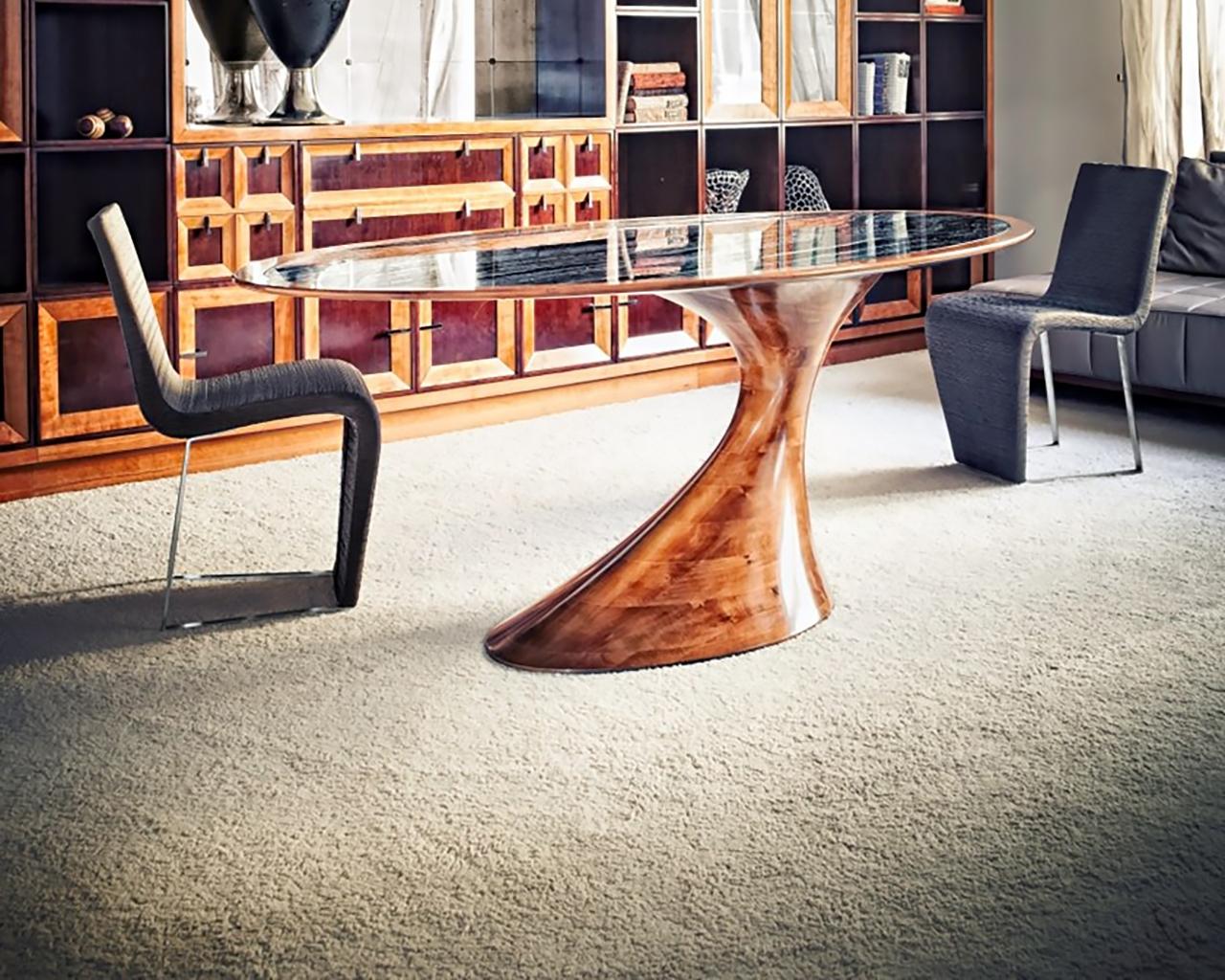 C 1412 Oval wood table