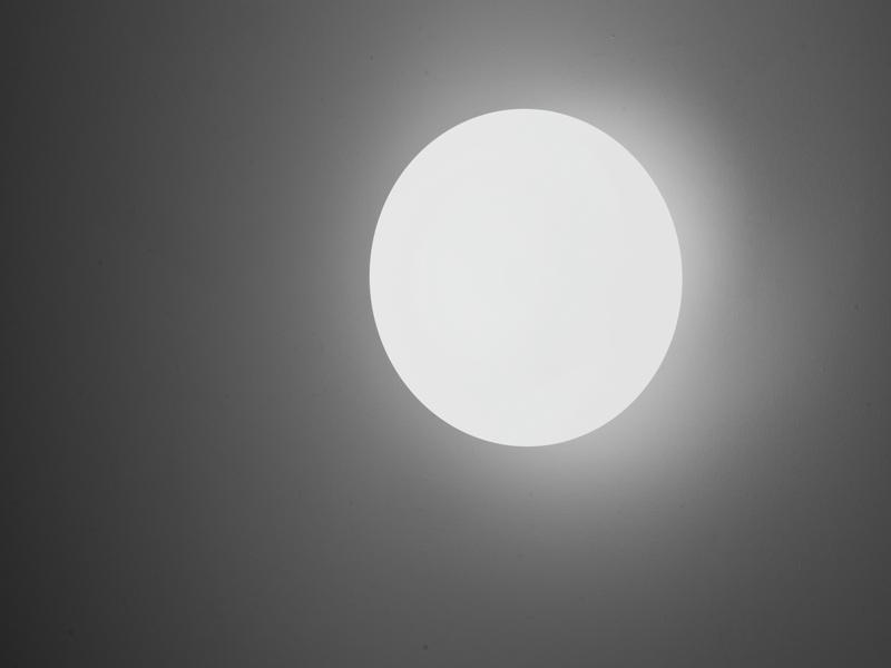 LUMI POGA Glass wall lamp