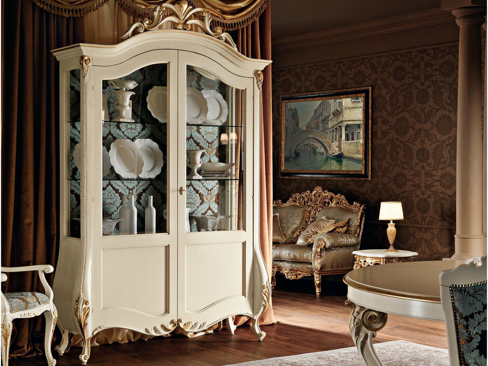 11107 Solid wood display cabinet