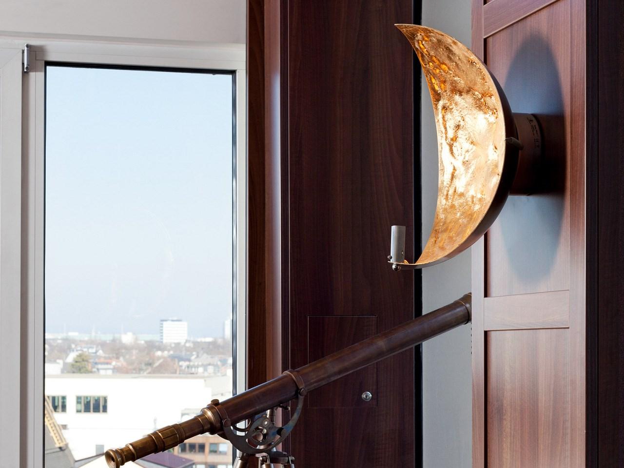 STCHU-MOON 05 LED wall lamp