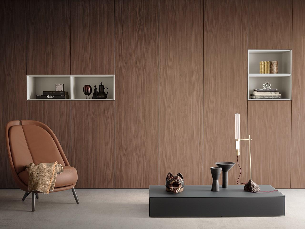 PLANA Lacquered wooden wardrobe