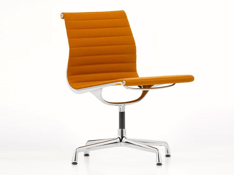EA 105 Fabric chair with 4-spoke base