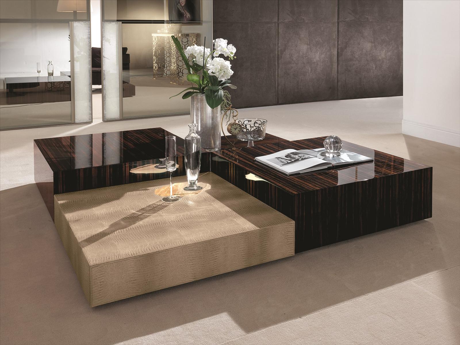 SAFIR Square metal coffee table