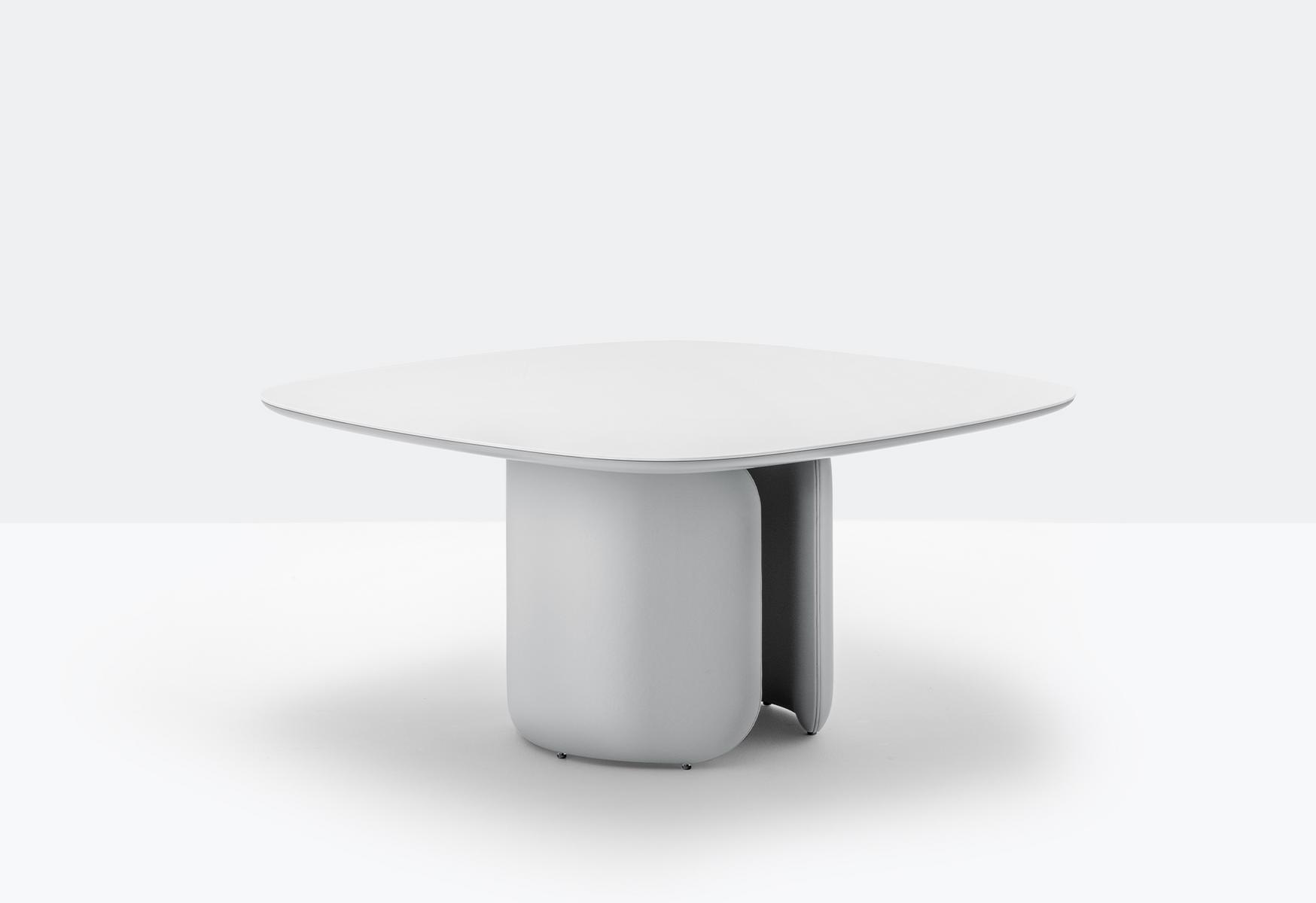 ELINOR 150*150 Table with rigid polyurethane foam base