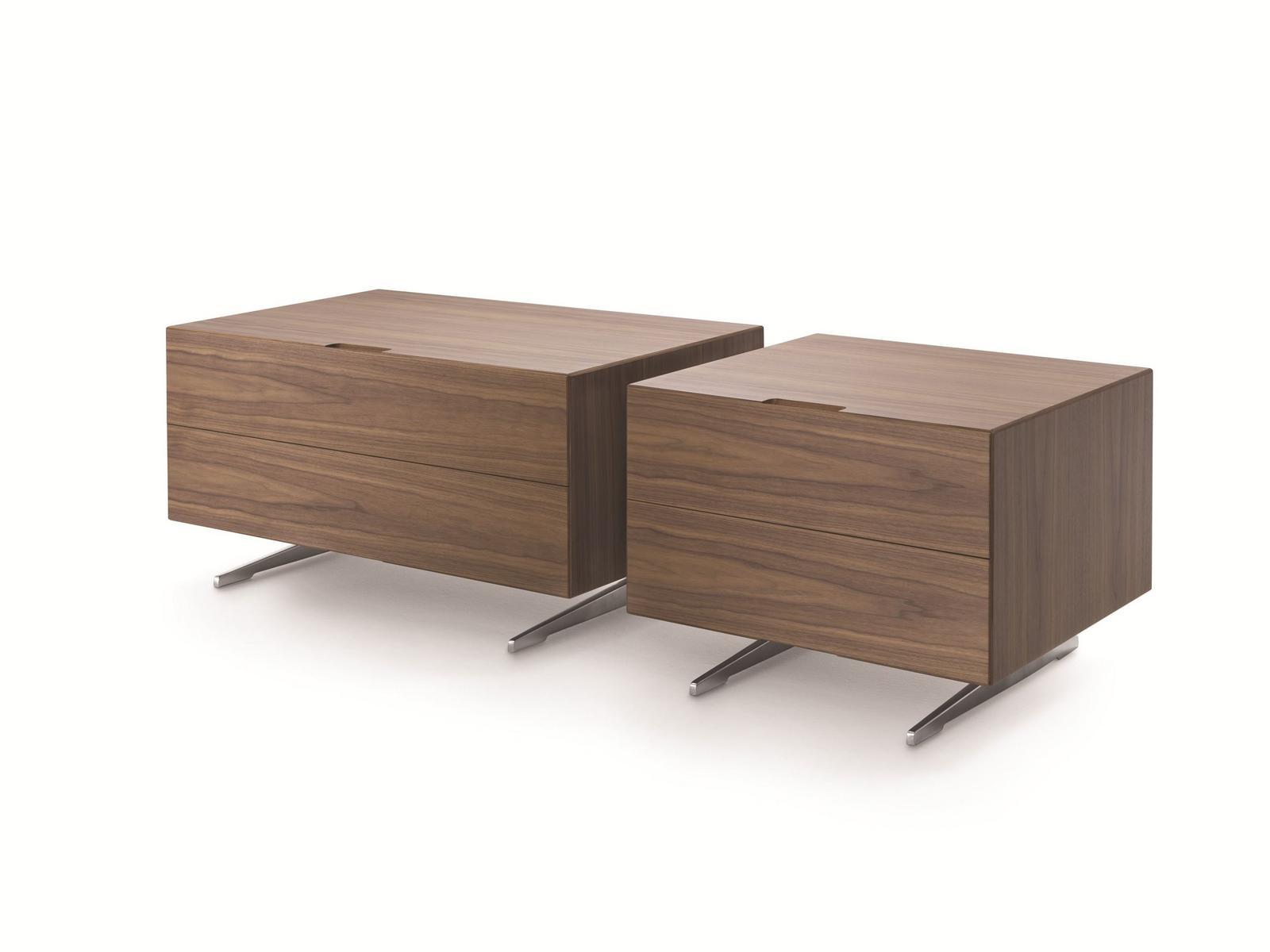 PIUMA Rectangular walnut bedside table with drawers
