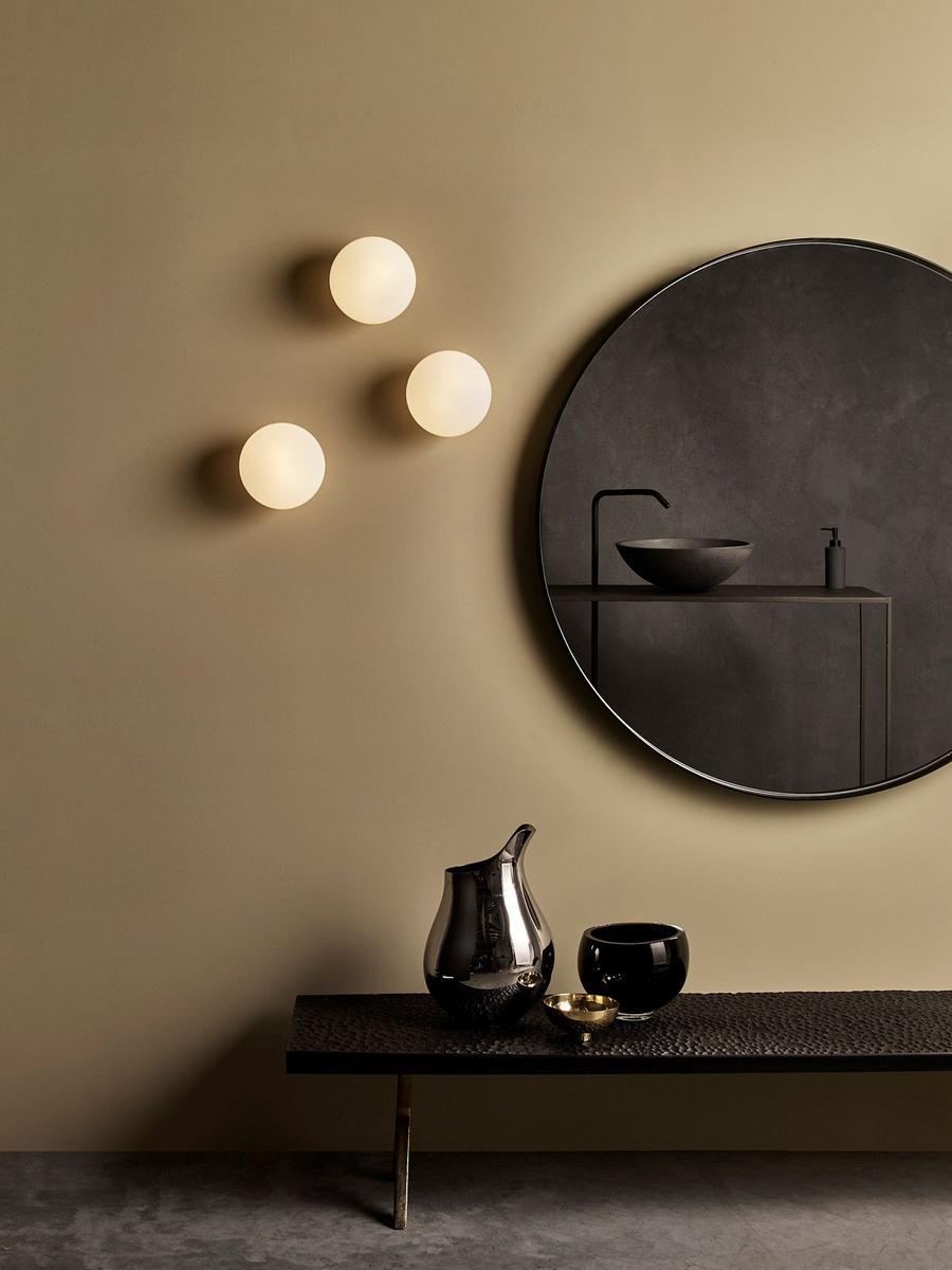 ZEPPO Opal glass wall light