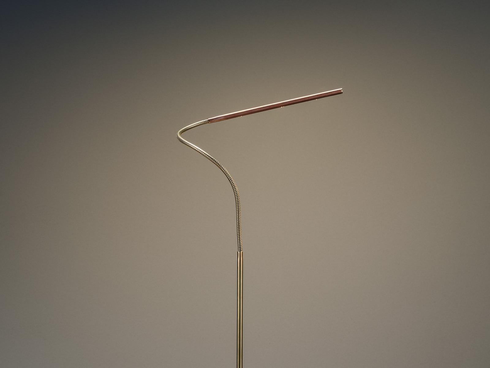 LOLA T LED desk lamp