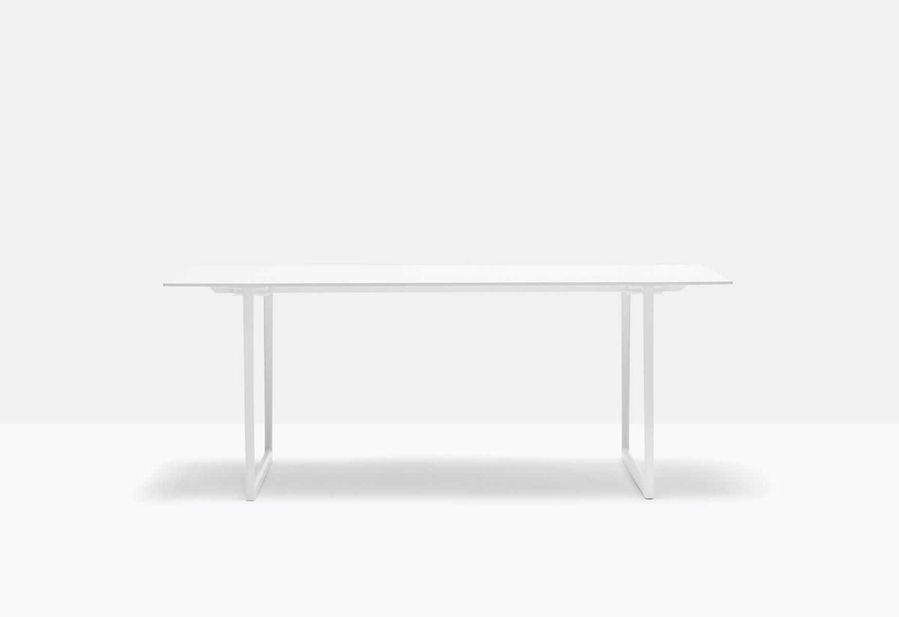 TOA TOA Rectangular HPL and aluminium table