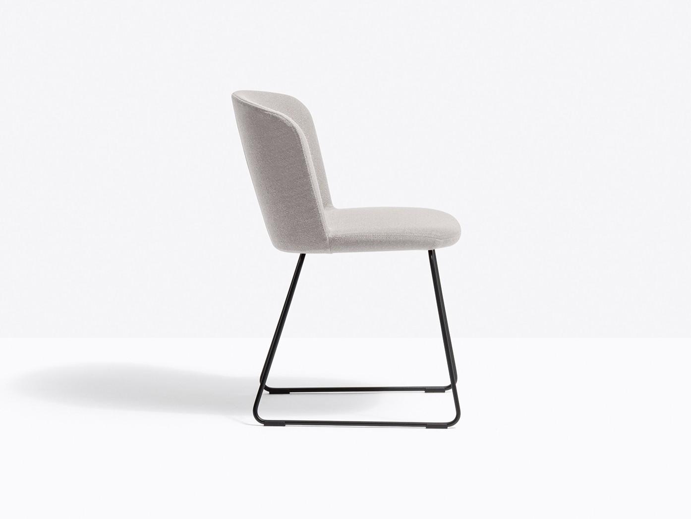 NYM SOFT 2852 Sled base upholstered fabric chair
