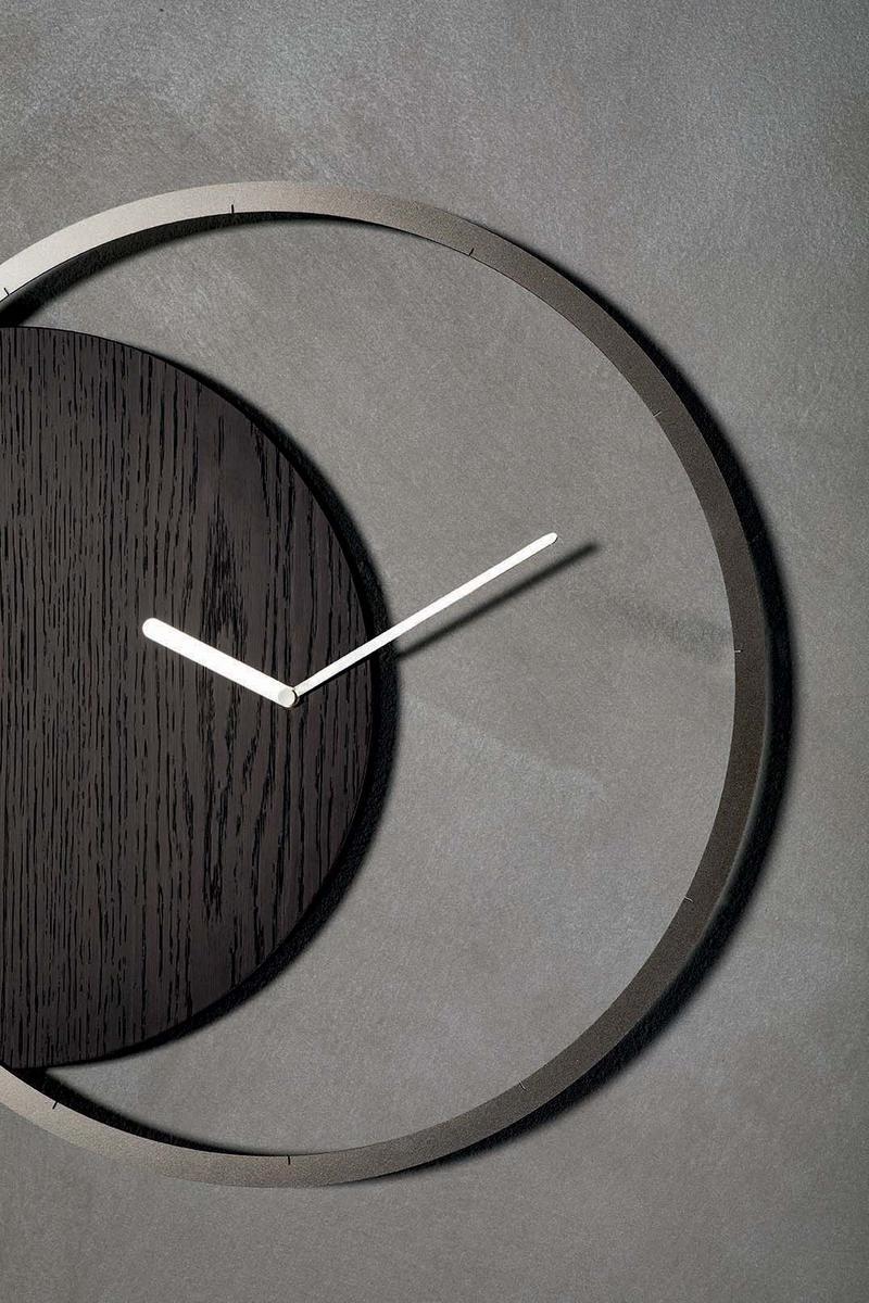 CIRCLE Wall-mounted wooden clock